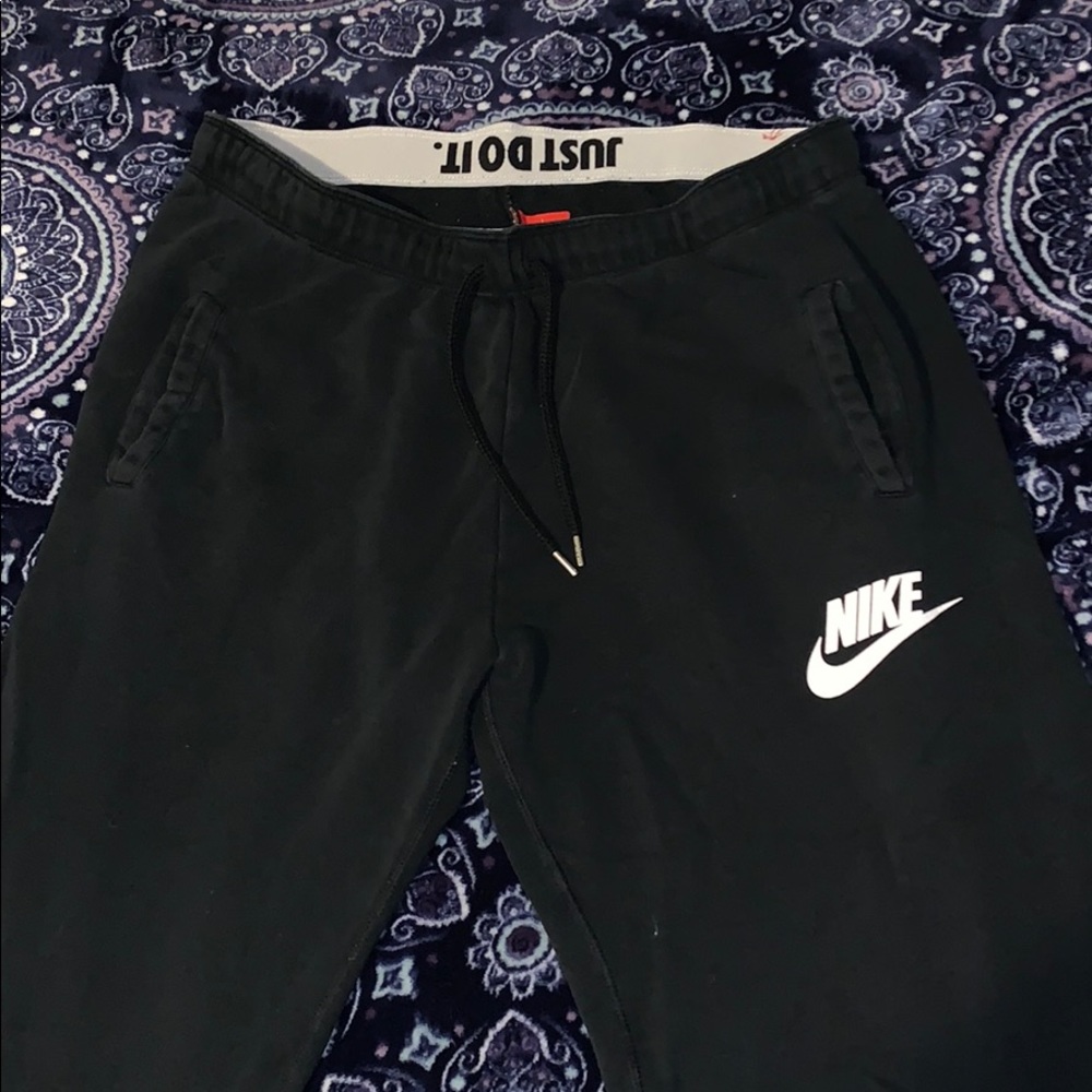 Black Nike Sweatpants